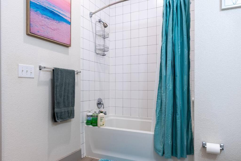 Beautiful Riverwalk Apt With Full Amenities, King Bed & Free Parking San Antonio Exterior photo