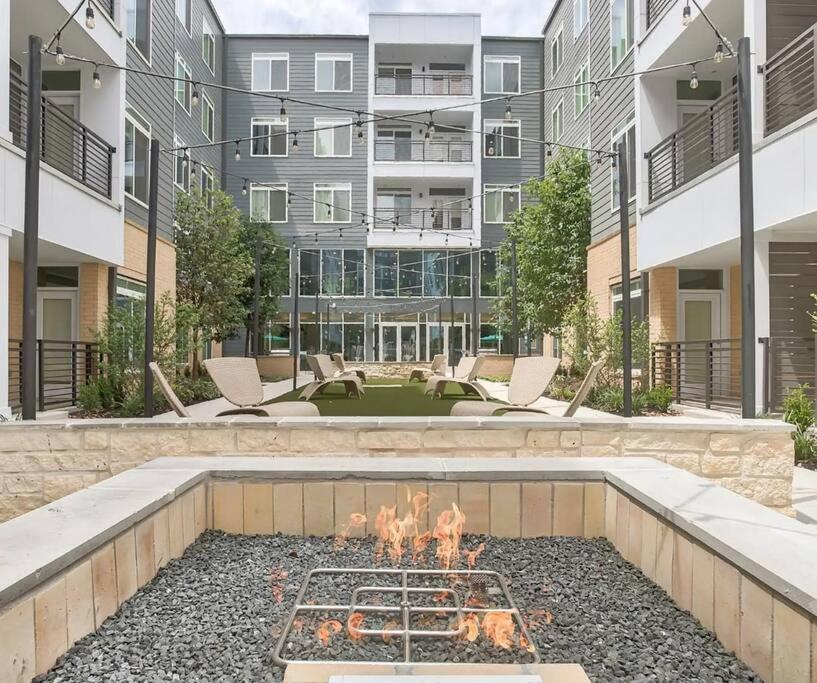 Beautiful Riverwalk Apt With Full Amenities, King Bed & Free Parking San Antonio Exterior photo