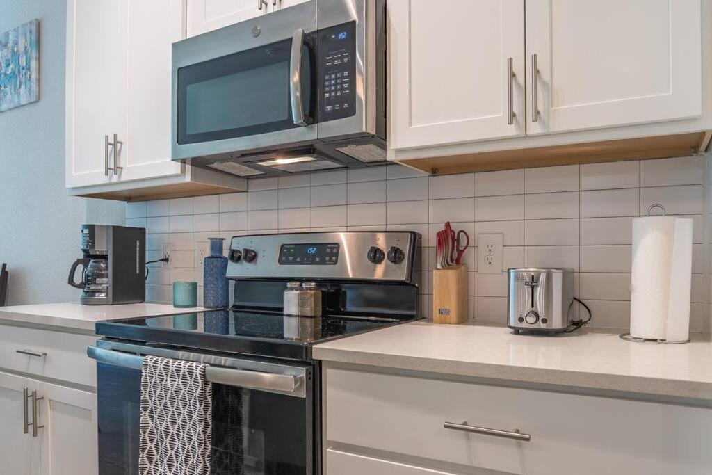 Beautiful Riverwalk Apt With Full Amenities, King Bed & Free Parking San Antonio Exterior photo
